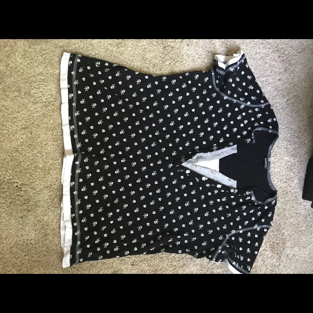 Skull pattern top